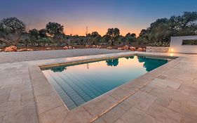 Vilaa Isa Beautiful Villa And Trullo In Ostuni