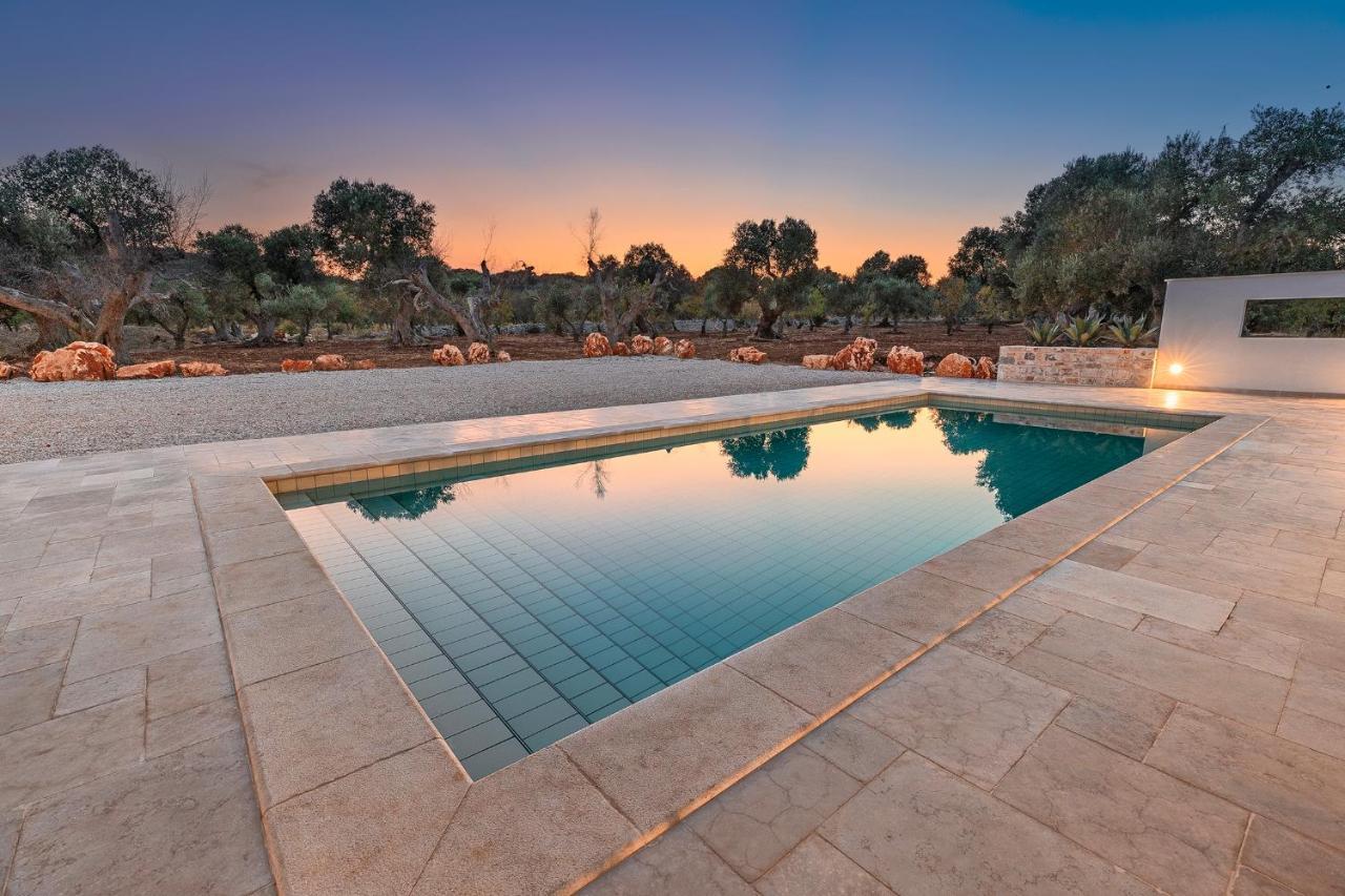 Vilaa Isa Beautiful Villa And Trullo In Ostuni Exterior photo