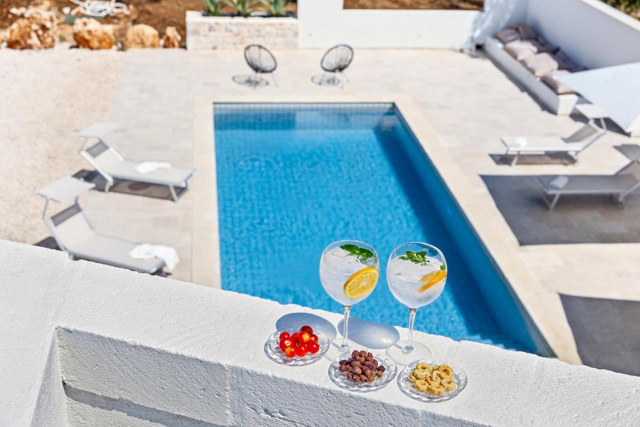 Vilaa Isa Beautiful Villa And Trullo In Ostuni Exterior photo