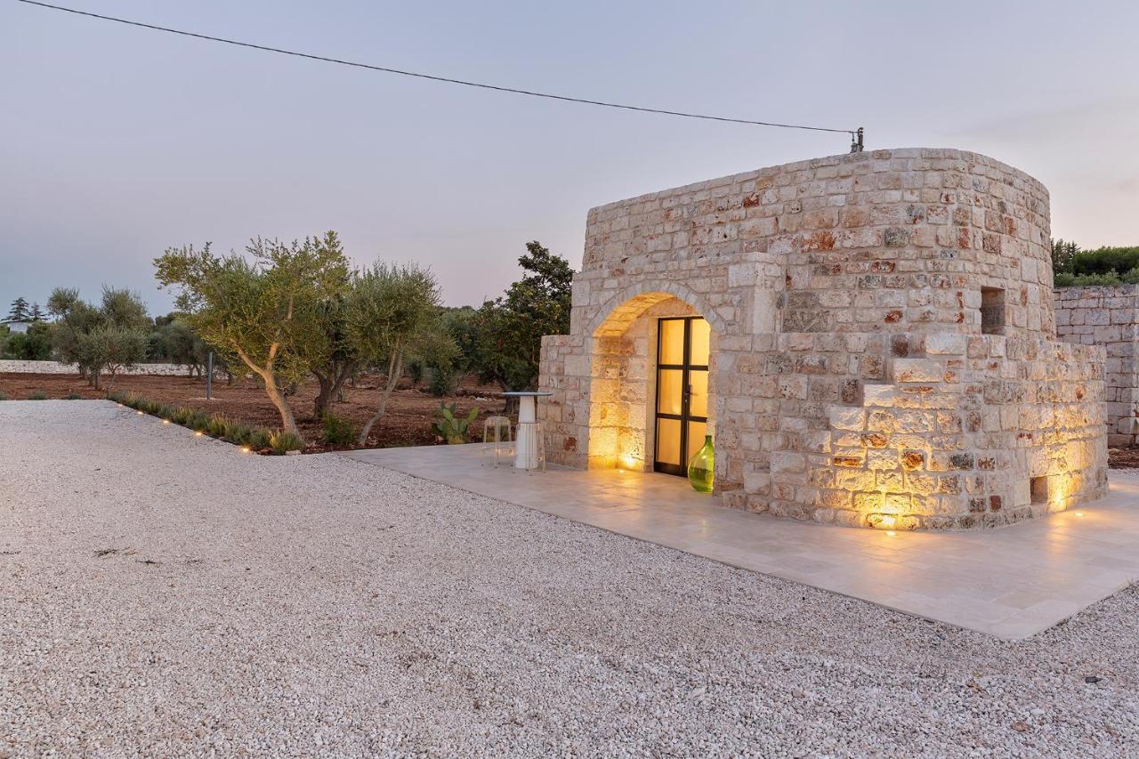 Vilaa Isa Beautiful Villa And Trullo In Ostuni Exterior photo
