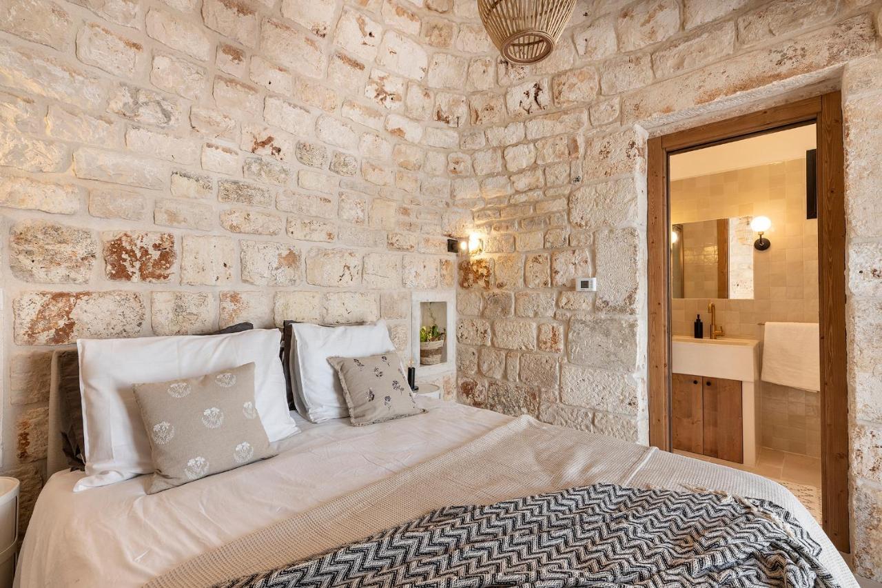 Vilaa Isa Beautiful Villa And Trullo In Ostuni Exterior photo