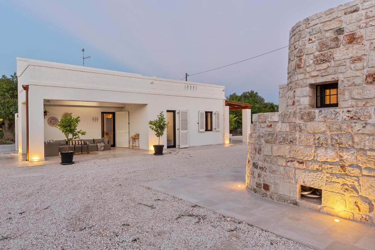 Vilaa Isa Beautiful Villa And Trullo In Ostuni Exterior photo
