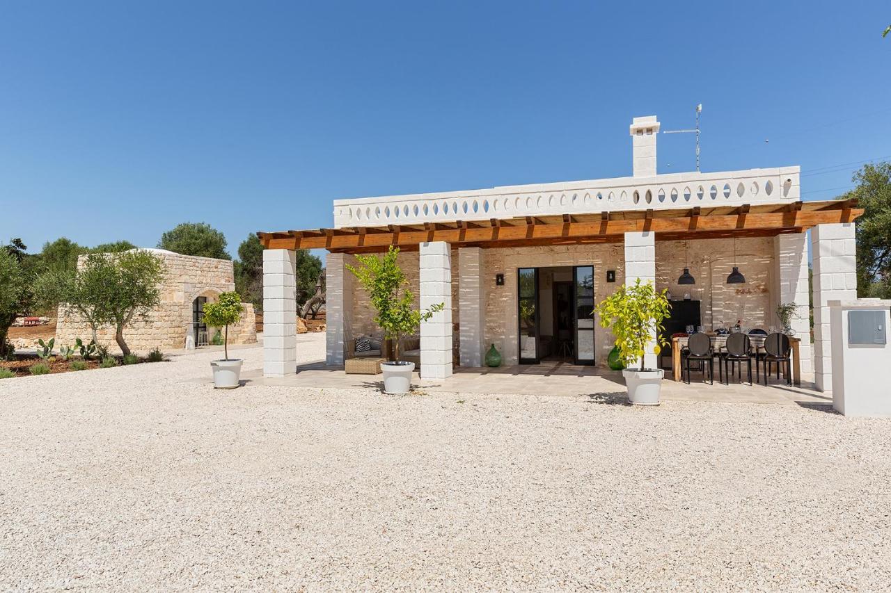 Vilaa Isa Beautiful Villa And Trullo In Ostuni Exterior photo