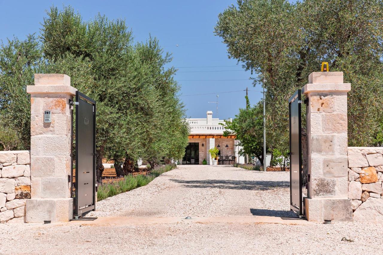 Vilaa Isa Beautiful Villa And Trullo In Ostuni Exterior photo